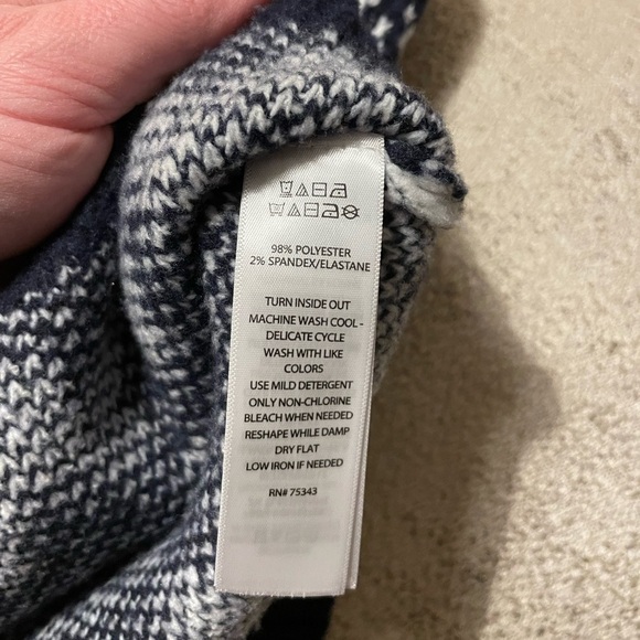 Cupcakes and Cashmere Anthropologie Knit Button Front Cardigan - Picture 3 of 4